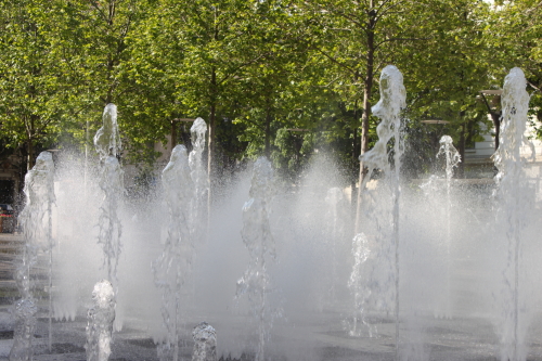 Dancing water fountais