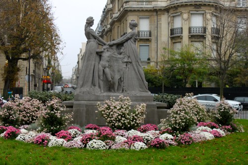 Parisian statue