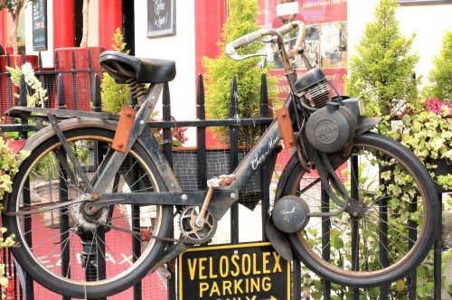 chez max bagout street